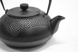 南部鉄器 鉄瓶 正方丸あられ 0.7L