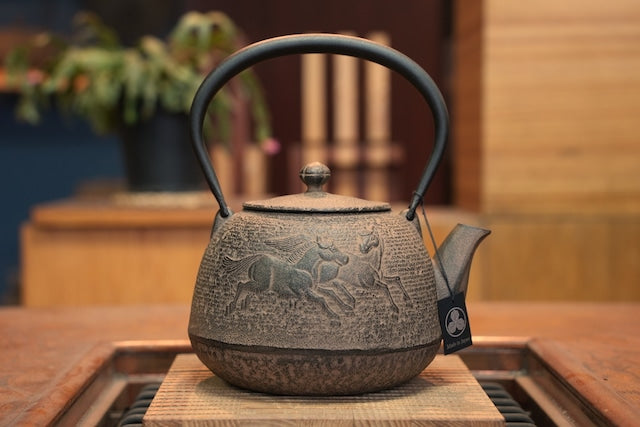 南部鉄器 鉄瓶 宝珠馬 ひさご色 1.5L