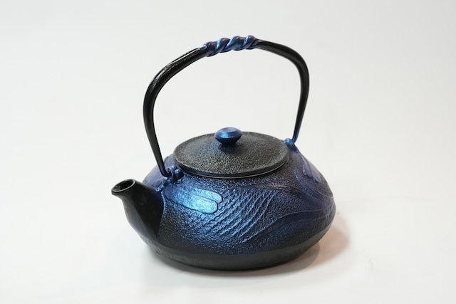 南部鉄器 鉄瓶 蜻蛉 瑠璃色 0.5L