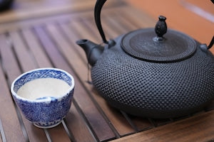 南部鉄器 鉄瓶 平丸あられ 1.2L