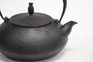 南部鉄器 鉄瓶 平丸糸目 1.2L