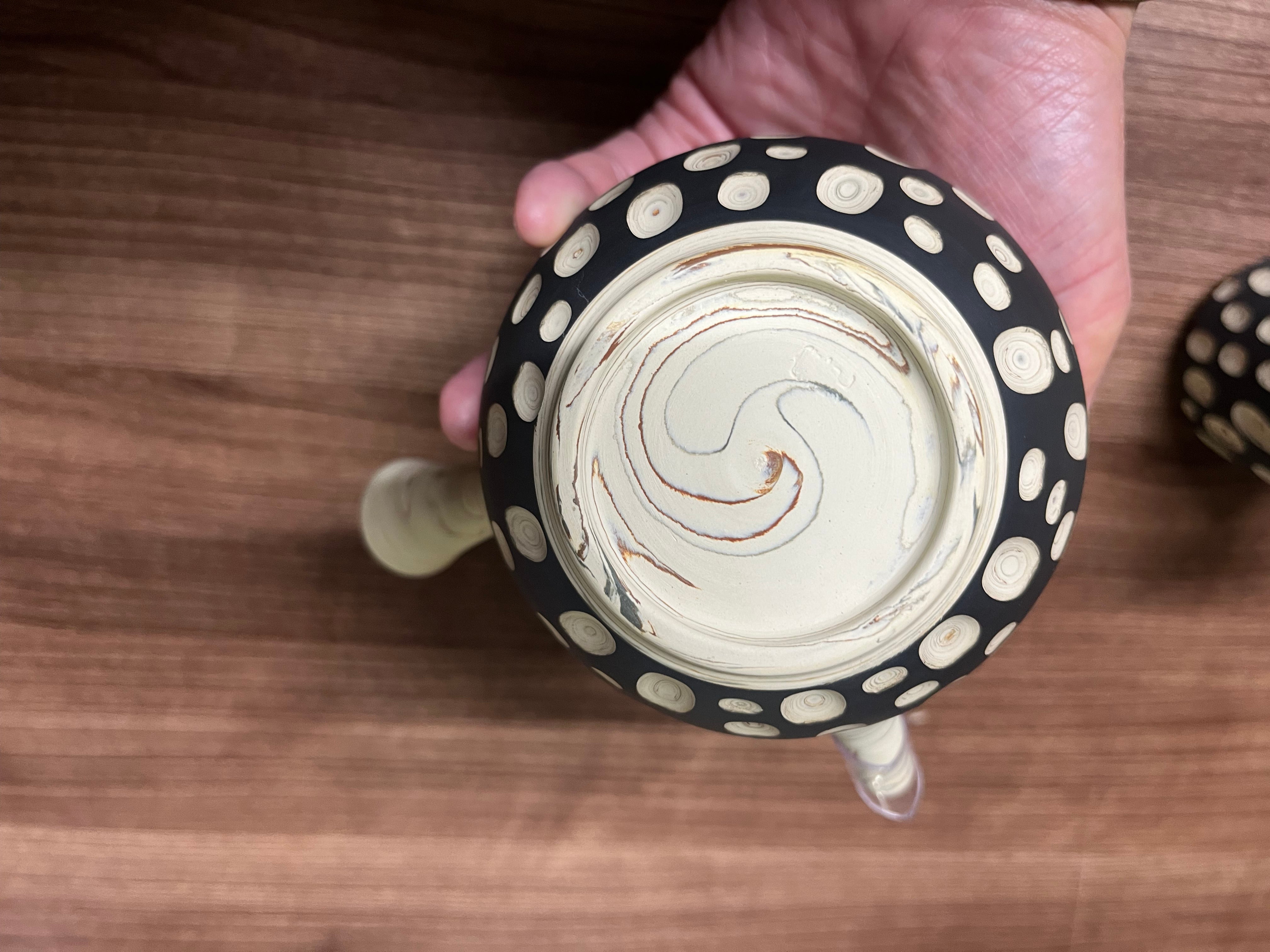 Teapot and cups set by Kenji